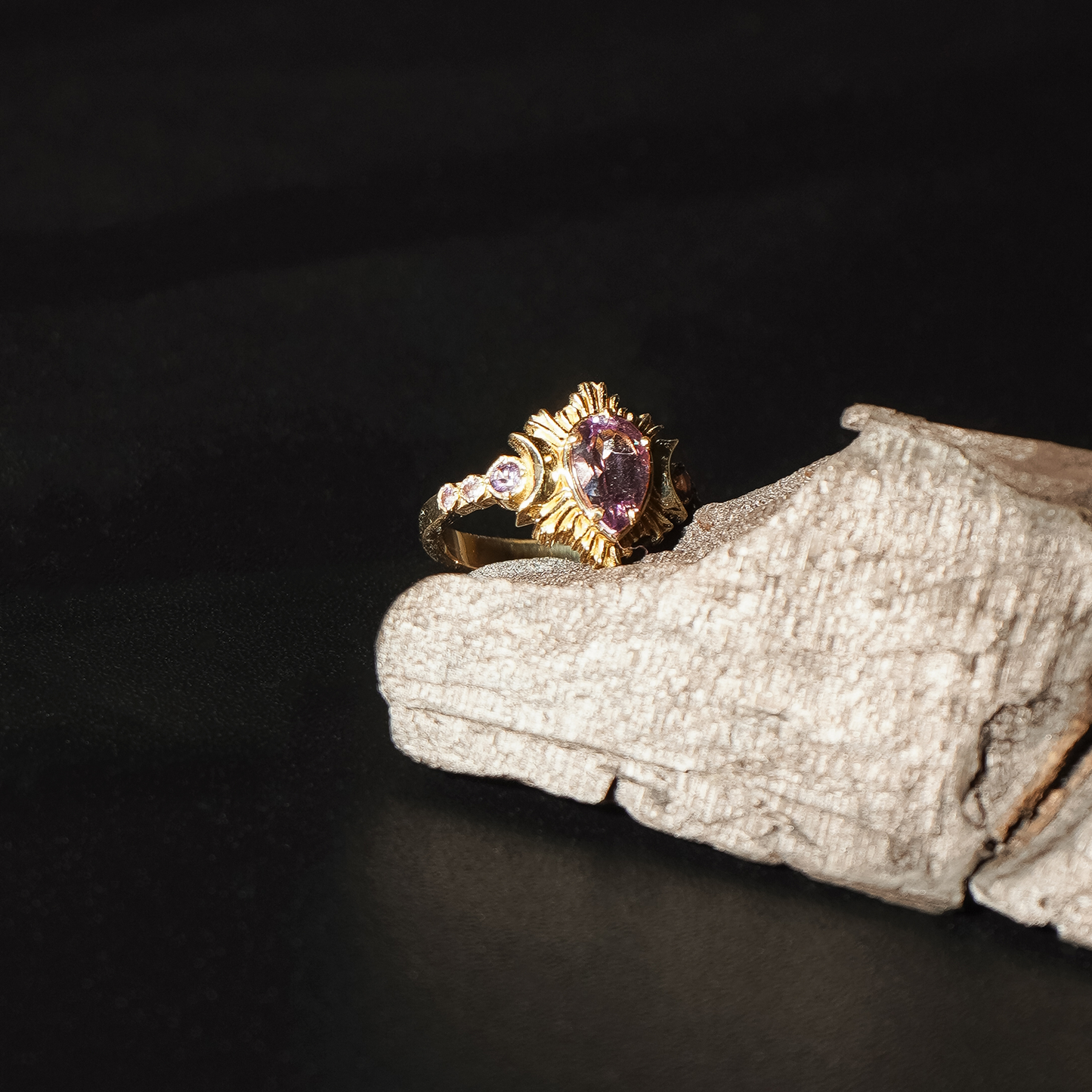 SILVER AMETHYST RING