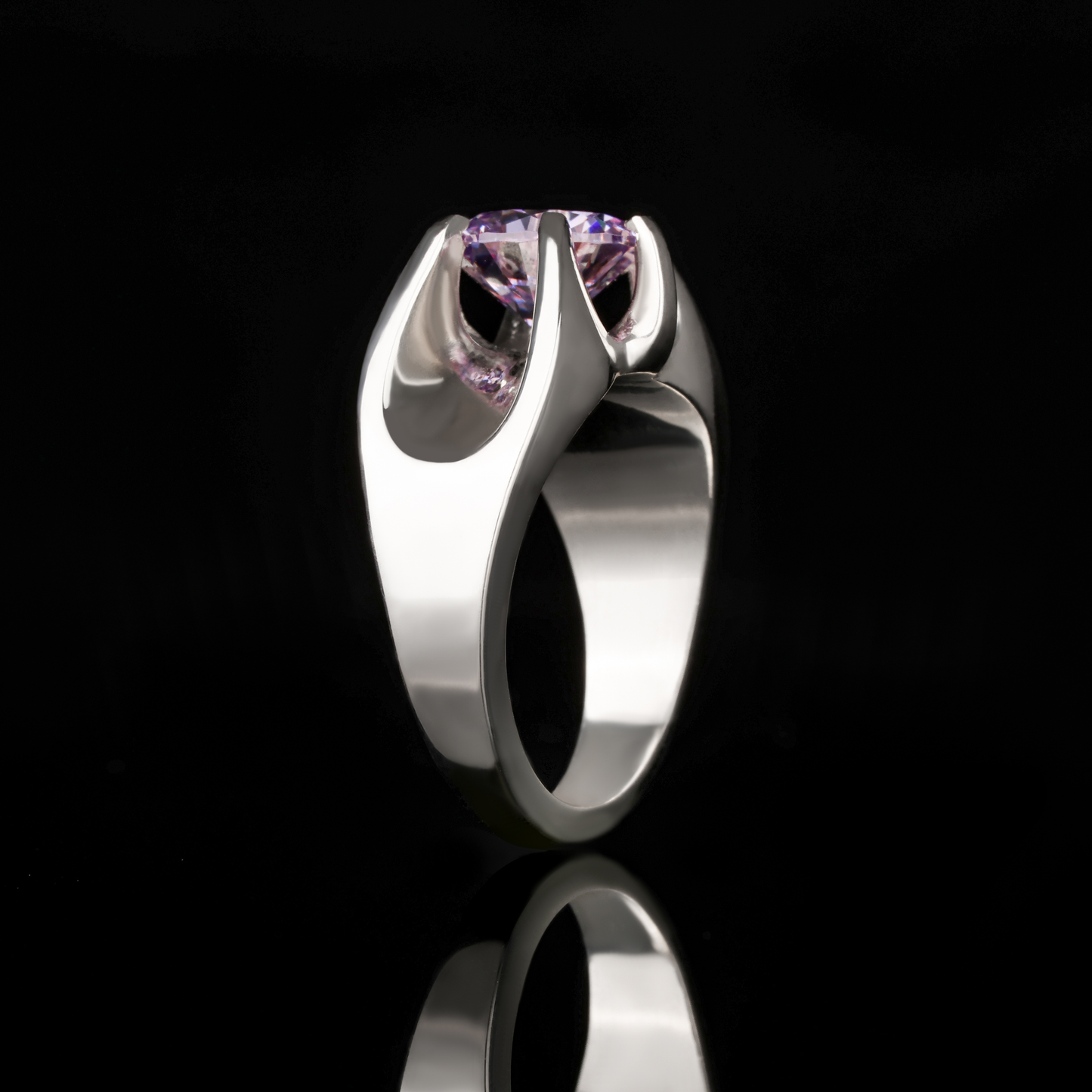 FUTURISTIC RING WITH BIG STONE