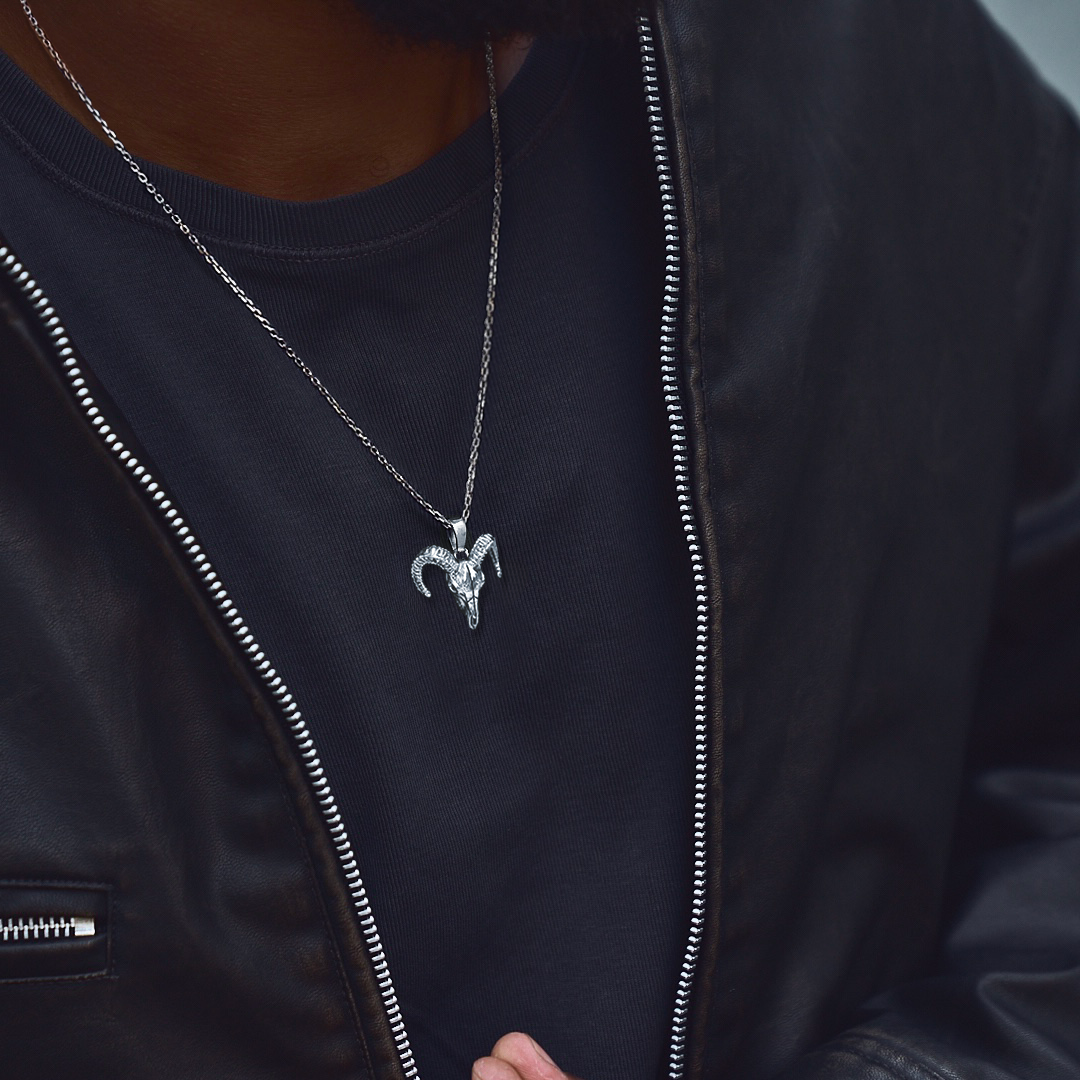 SILVER GOAT HEAD PENDANT