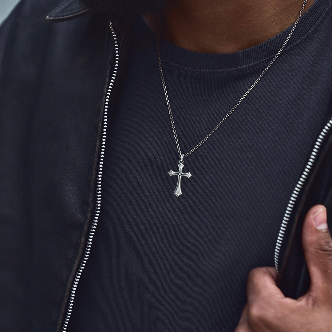 GOTHIC CROSS PENDANT