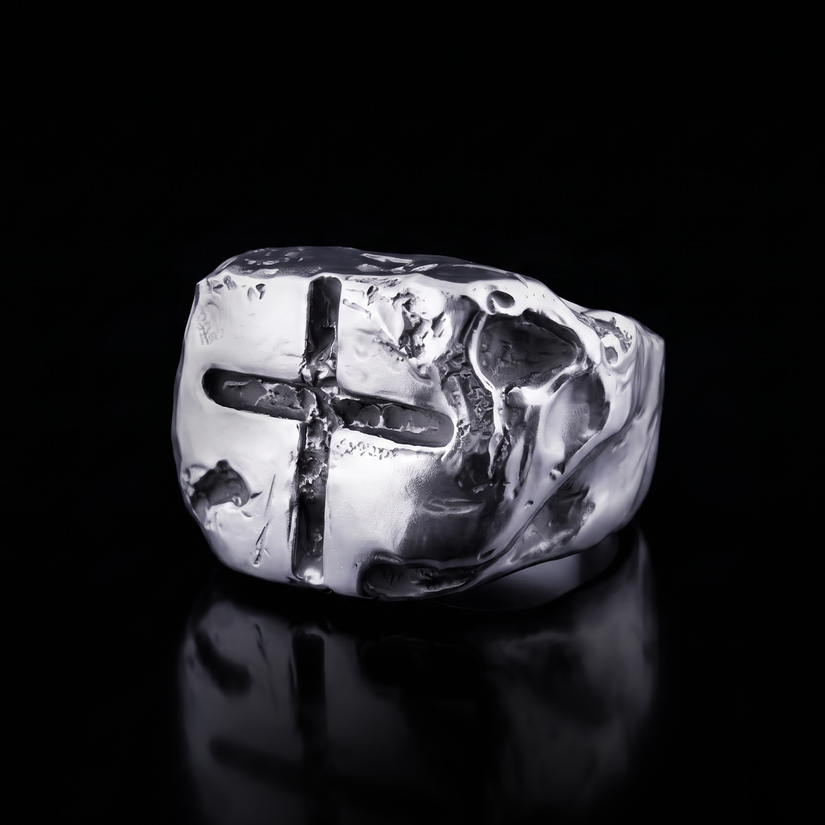 RAW CROSS SIGNET RING
