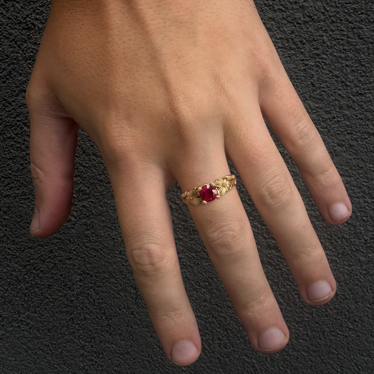 FLORAL SOLITAIRE RING