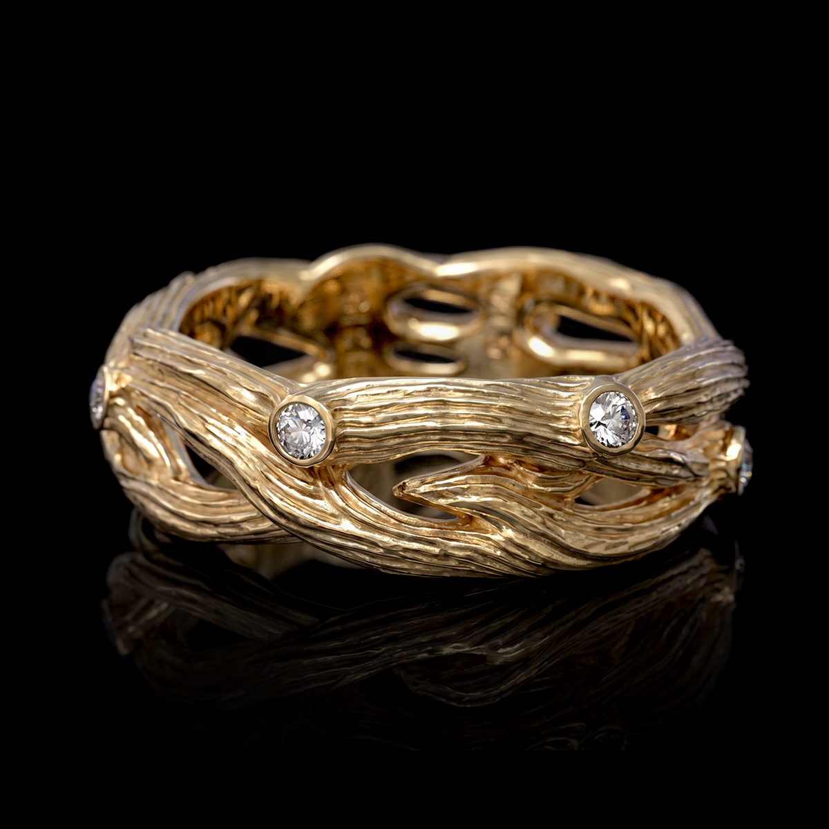TWISTED RING