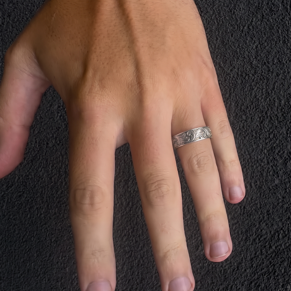 ORNAMENTAL VINE RING