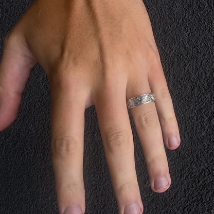 ORNAMENTAL VINE RING