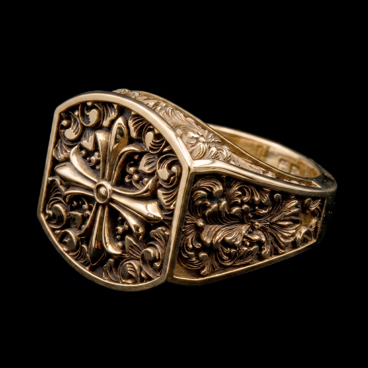 ORNATE CROSS SIGNET RING